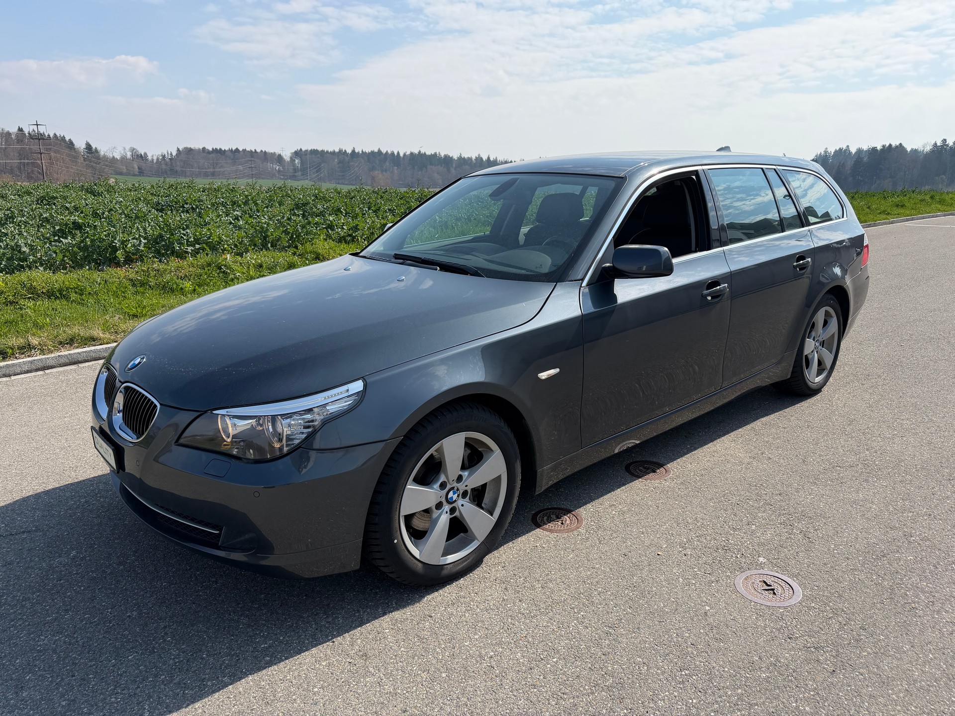 BMW 525xi Touring Steptronic-image-1