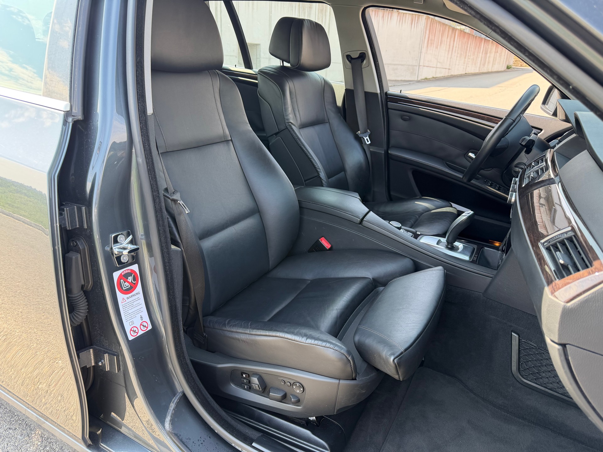 BMW 525xi Touring Steptronic-image-6