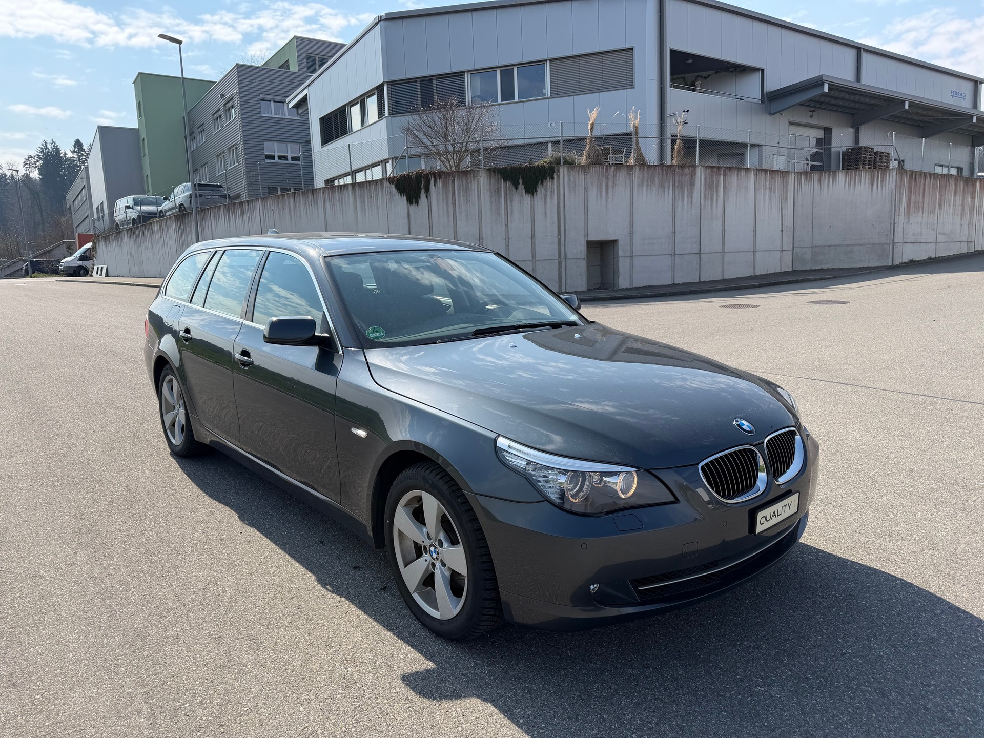 BMW 525xi Touring Steptronic-image-0