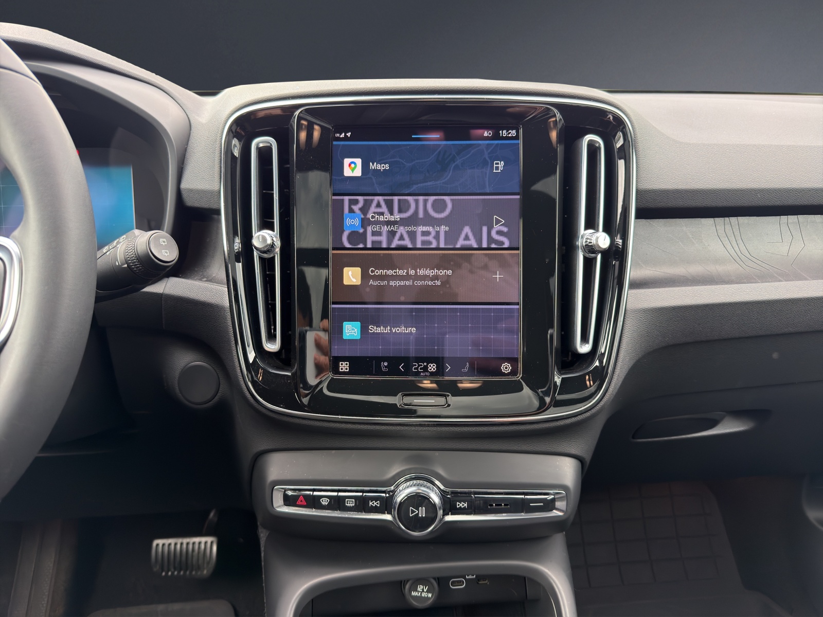 VOLVO XC40 Recharge P8 Twin AWD Pure Electric Ultimate-image-8