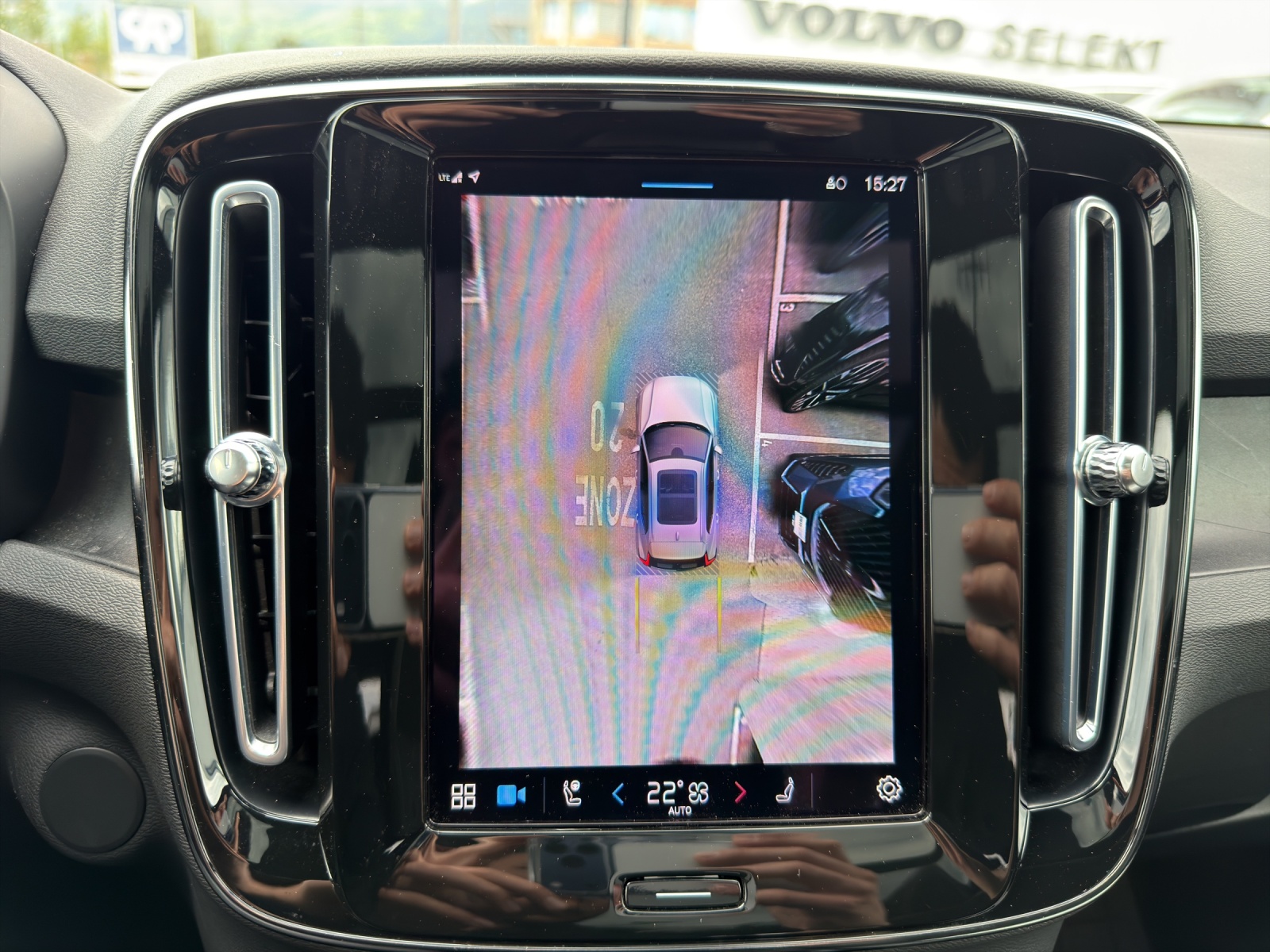 VOLVO XC40 Recharge P8 Twin AWD Pure Electric Ultimate-image-16