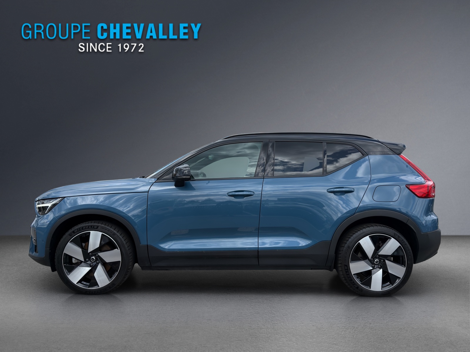 VOLVO XC40 Recharge P8 Twin AWD Pure Electric Ultimate-image-2