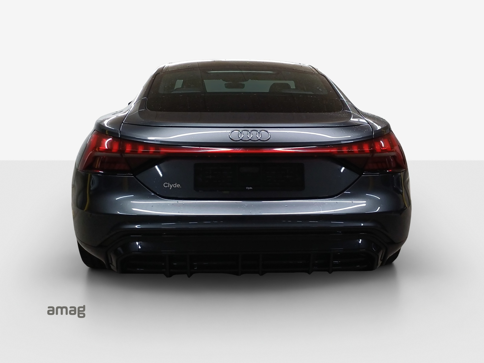 AUDI e-tron GT quattro-image-4