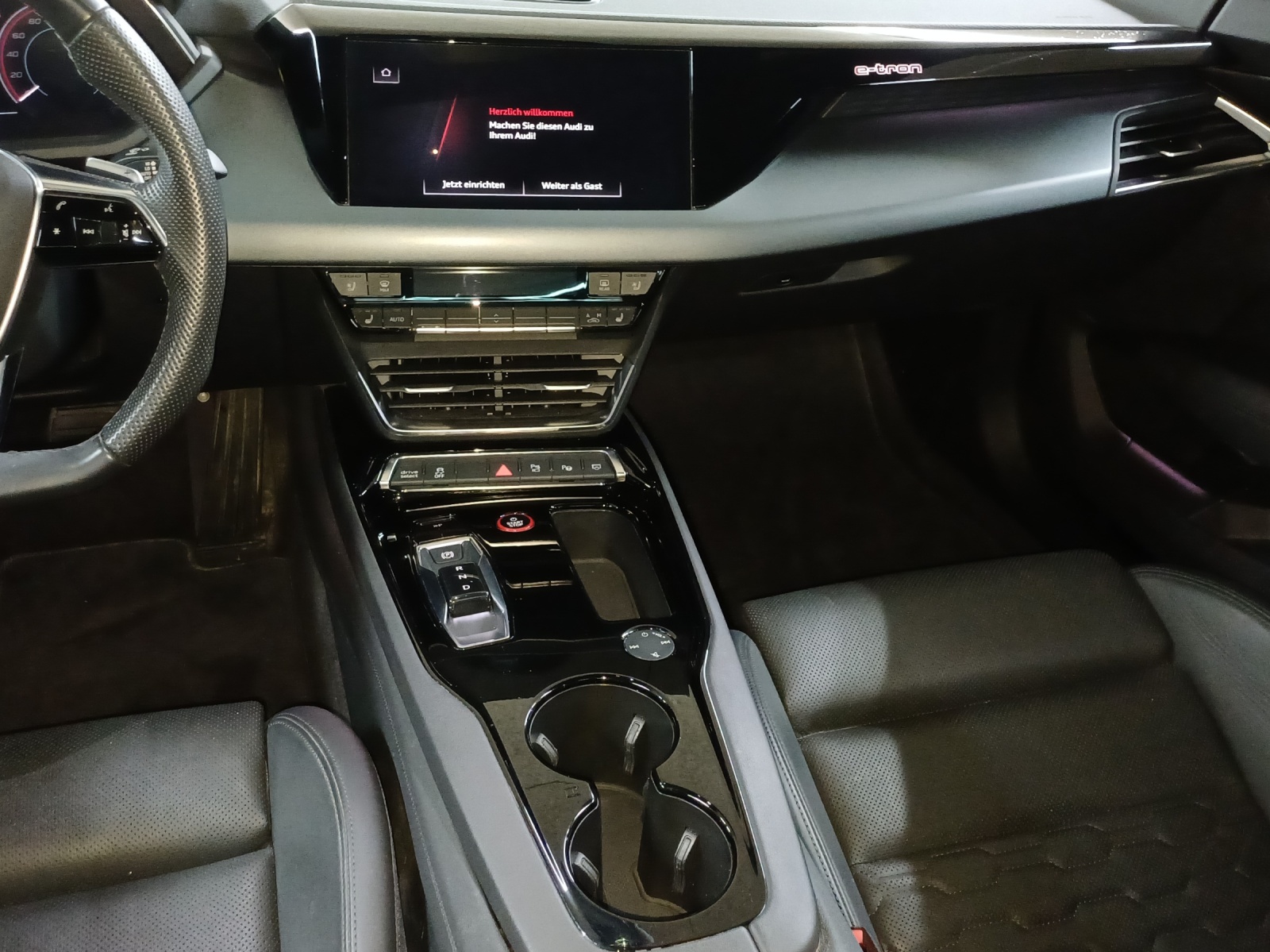 AUDI e-tron GT quattro-image-11