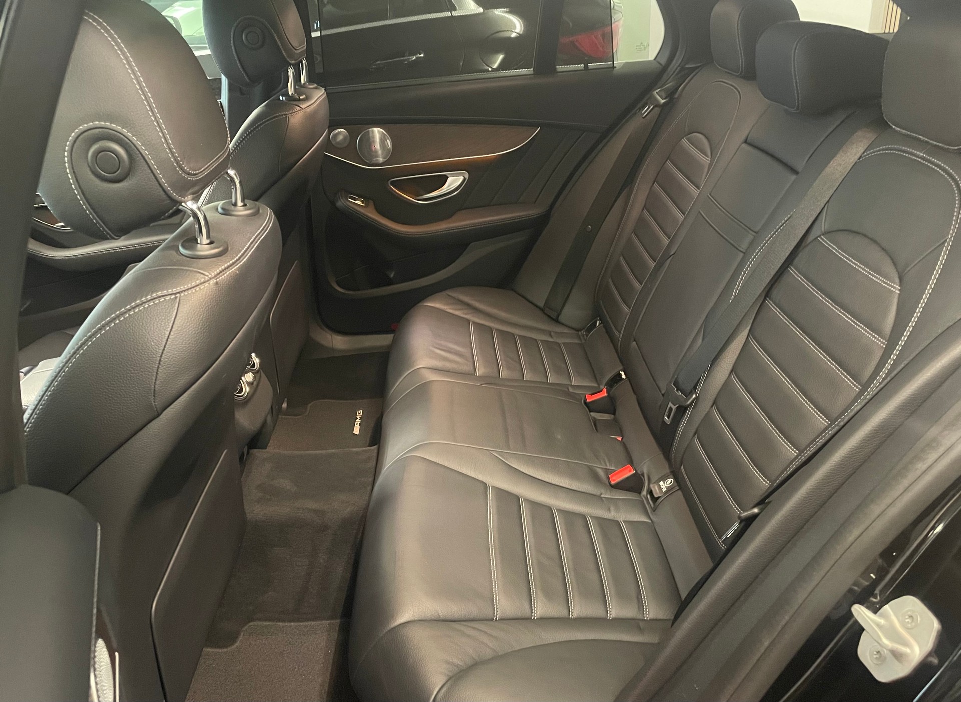 MERCEDES-BENZ C 400 AMG Line 4Matic 7G-Tronic-image-14