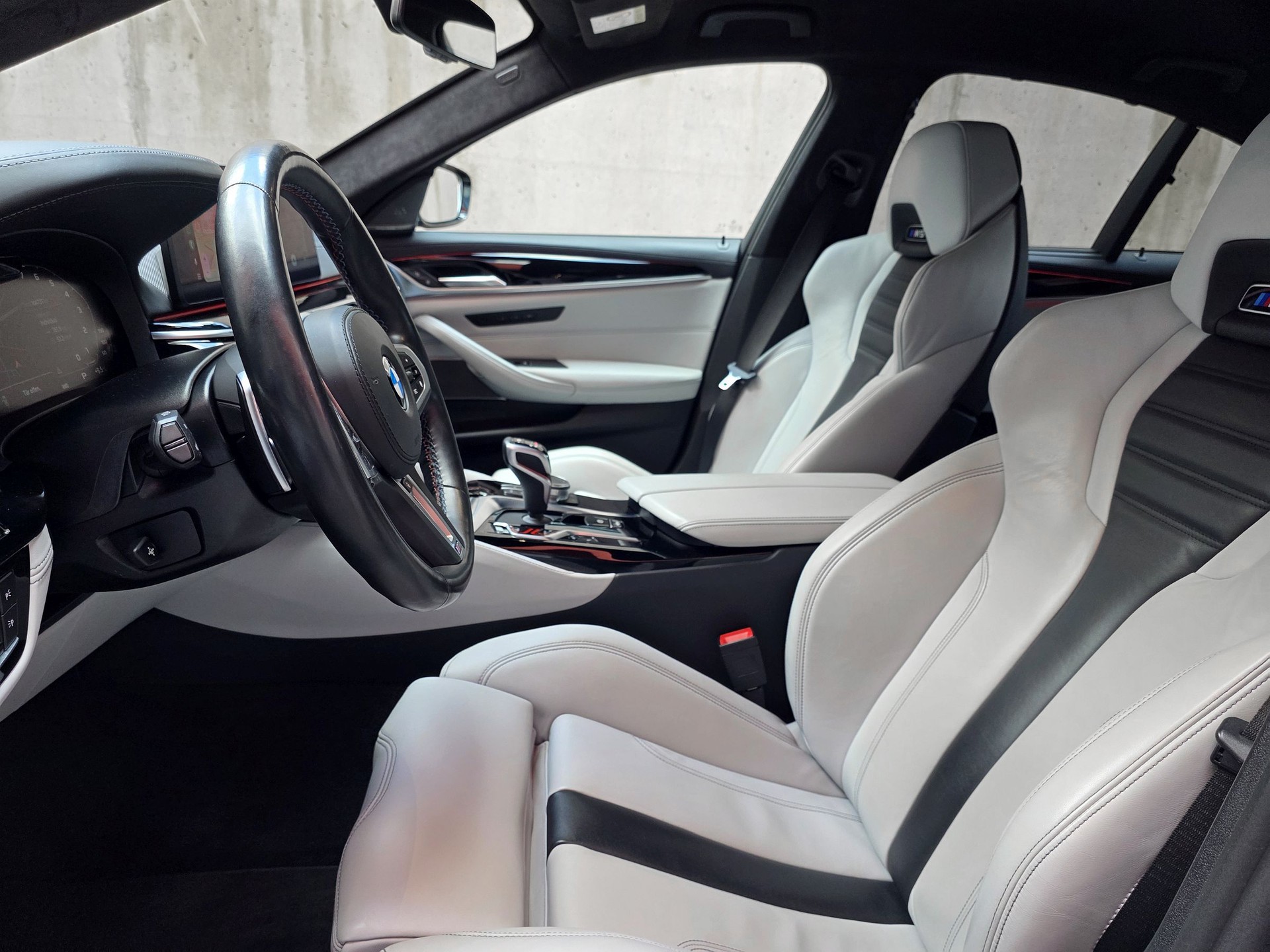 BMW M5 xDrive Drivelogic *Facelift*-image-13