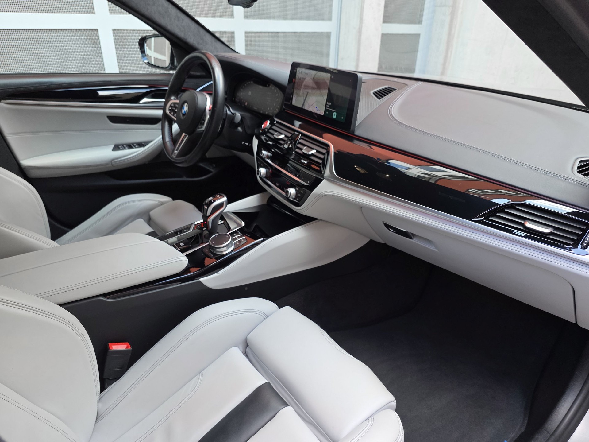BMW M5 xDrive Drivelogic *Facelift*-image-16