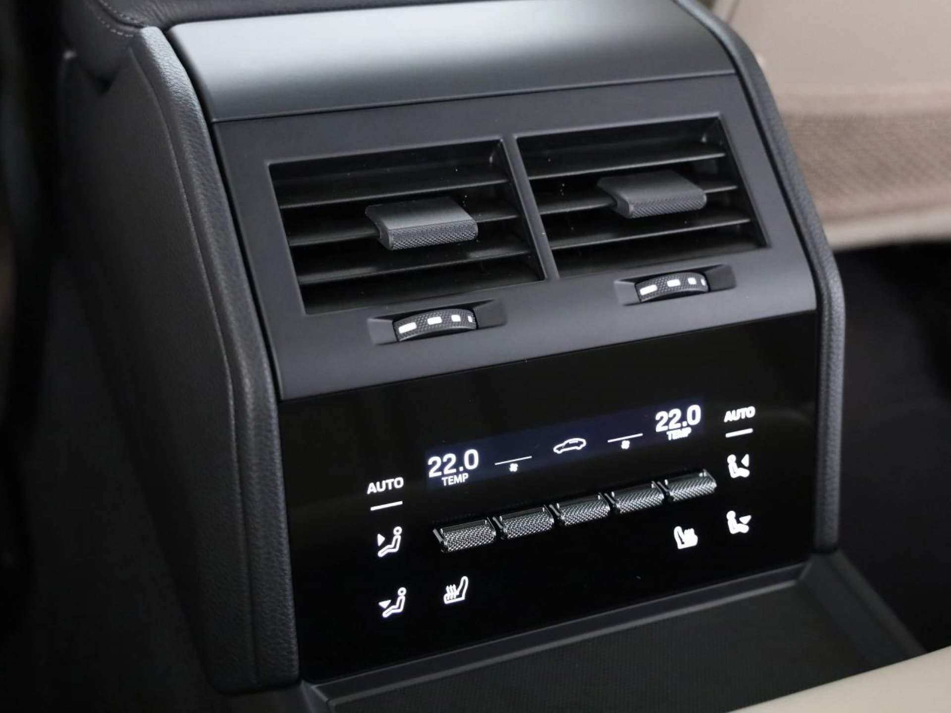 PORSCHE Panamera 4 E-Hybrid-image-18