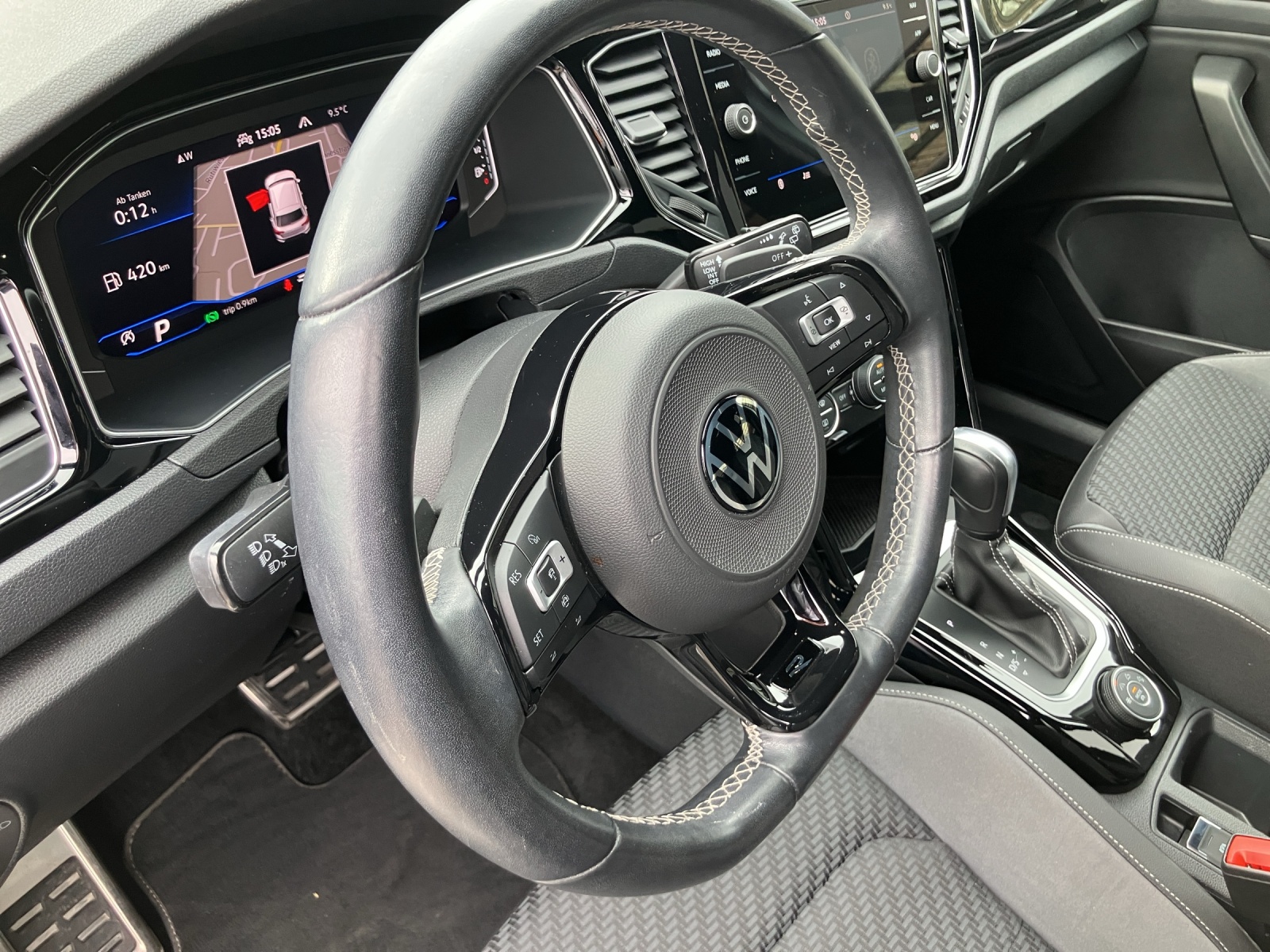 VW T-Roc 2.0 TSI R DSG 4Motion-image-9