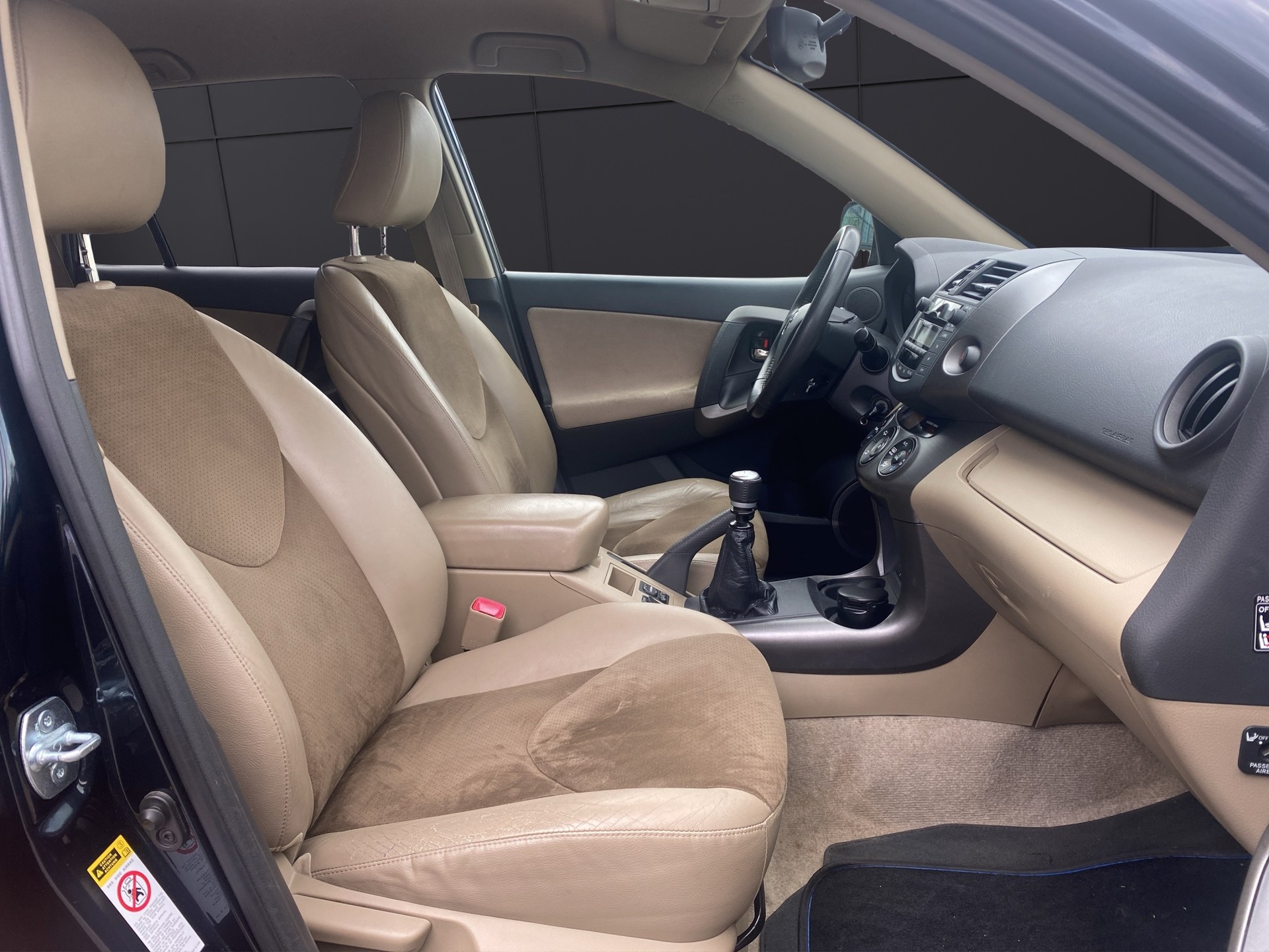 TOYOTA RAV-4 2.2D-4D Linea Sol-image-14