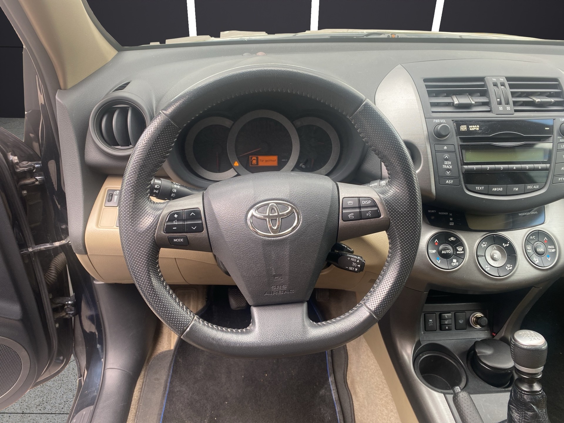 TOYOTA RAV-4 2.2D-4D Linea Sol-image-10