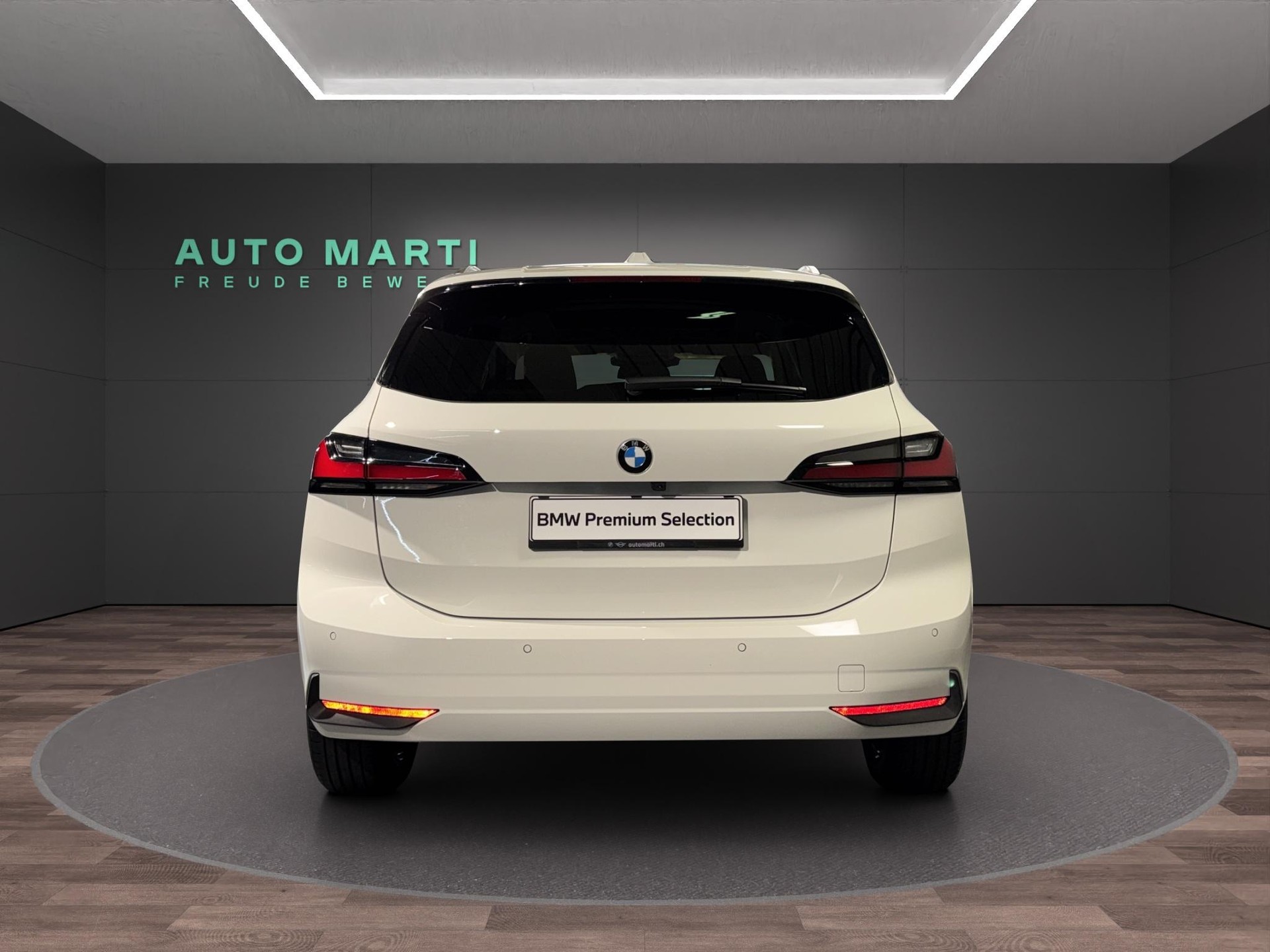 BMW 223d xDrive Active Tourer-image-2
