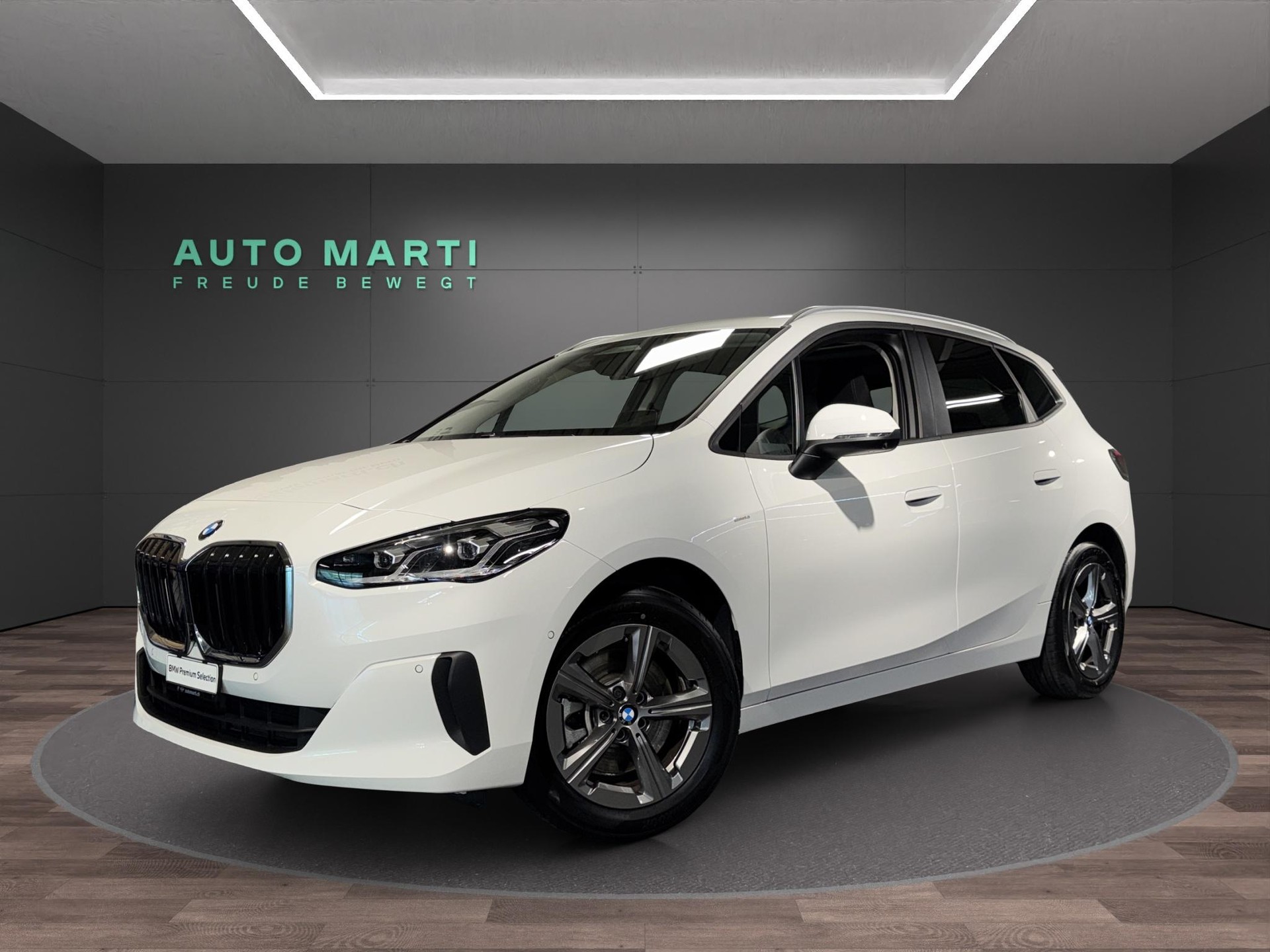 BMW 223d xDrive Active Tourer-image-0