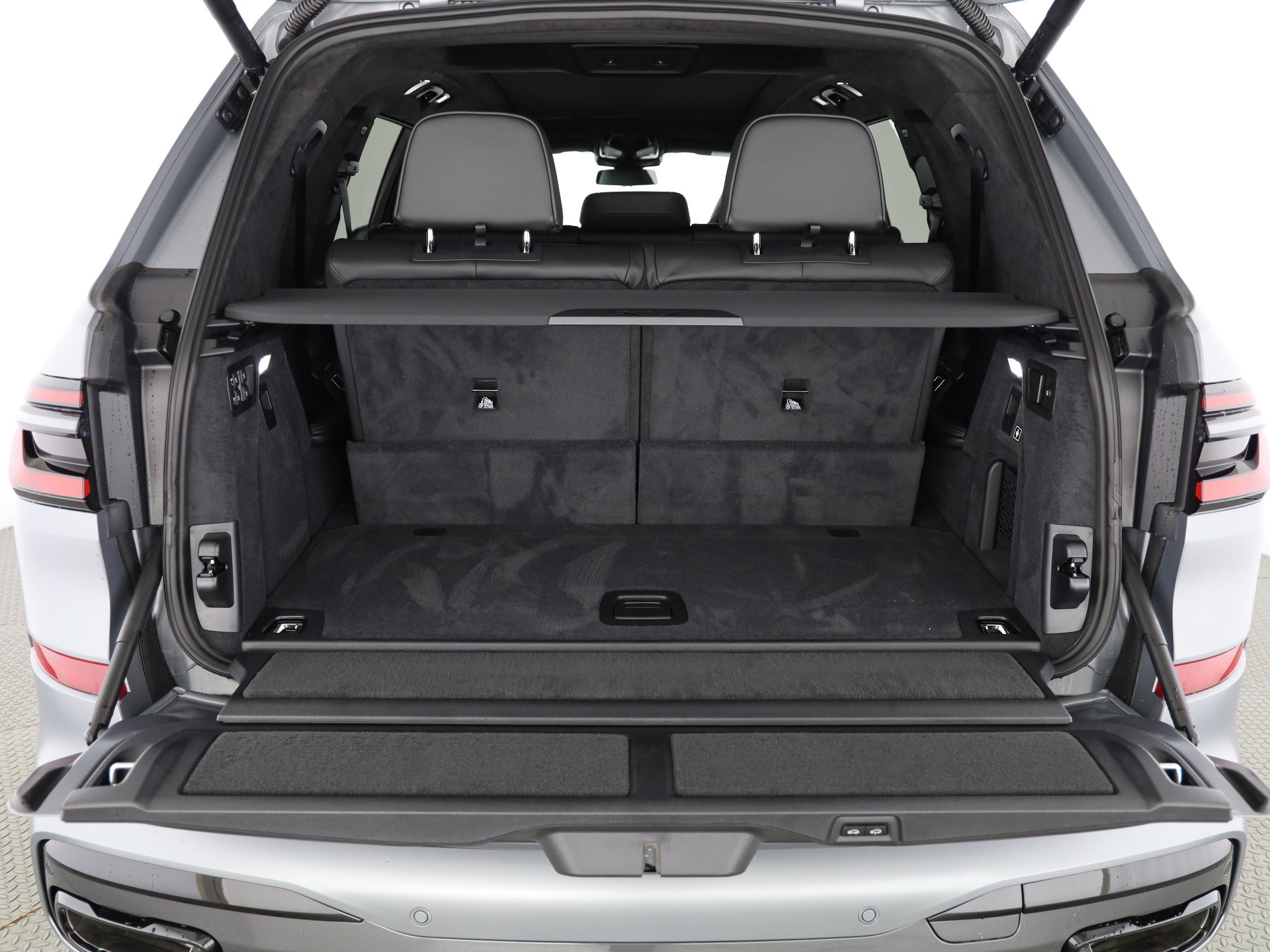 BMW X7 40i xDrive-image-6