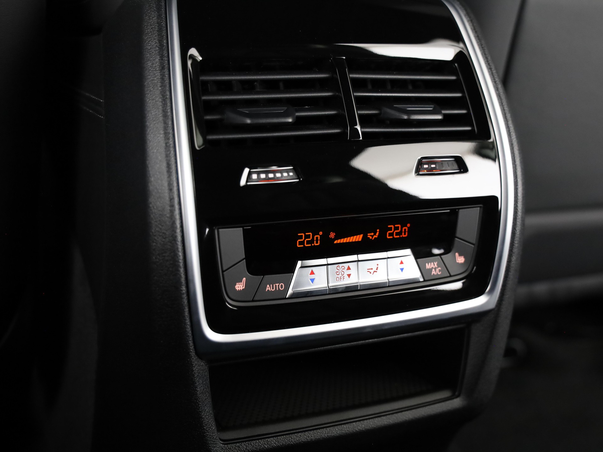 BMW X7 40i xDrive-image-21
