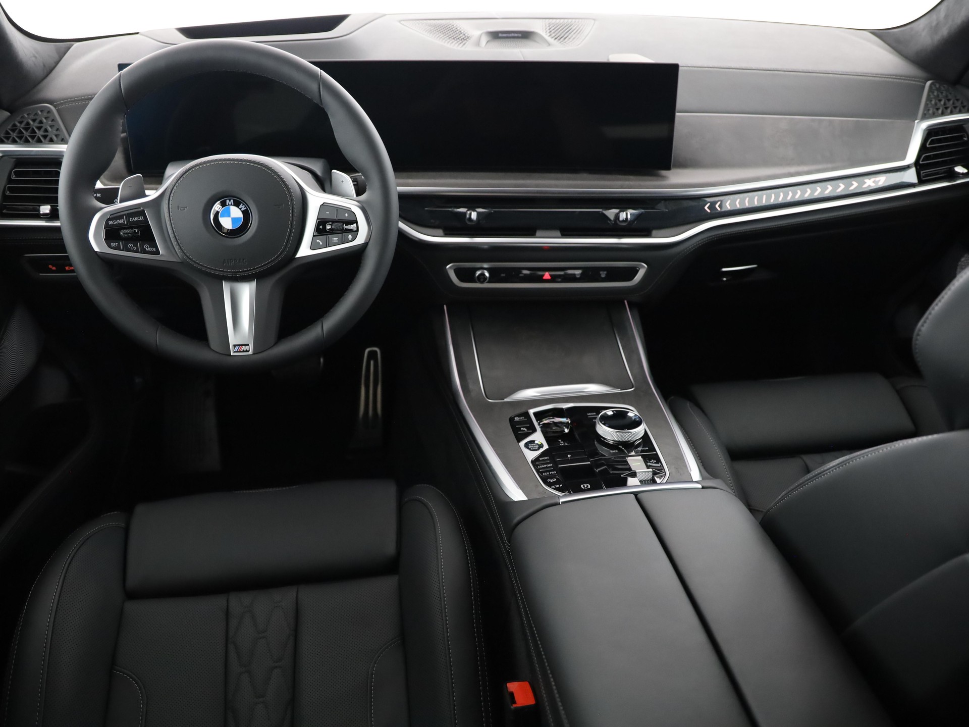 BMW X7 40i xDrive-image-9
