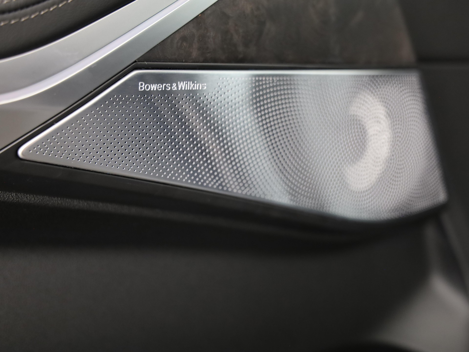 BMW X7 40i xDrive-image-17