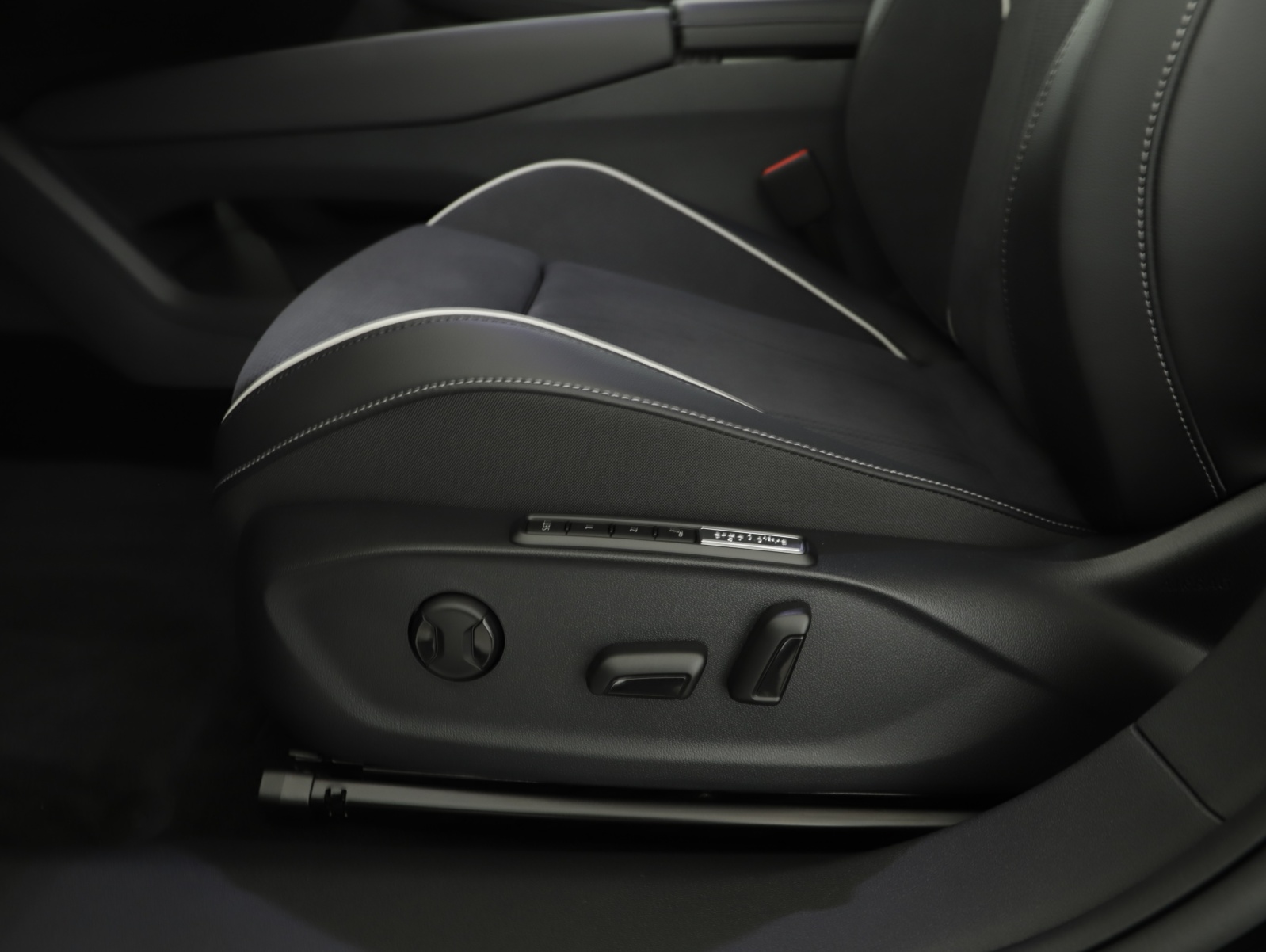 VW ID.7 Tourer Pro S 86 kWh Pro S-image-12