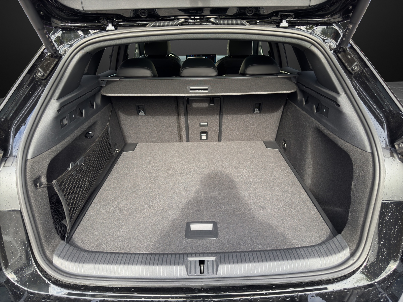 VW ID.7 Tourer Pro S 86 kWh Pro S-image-12
