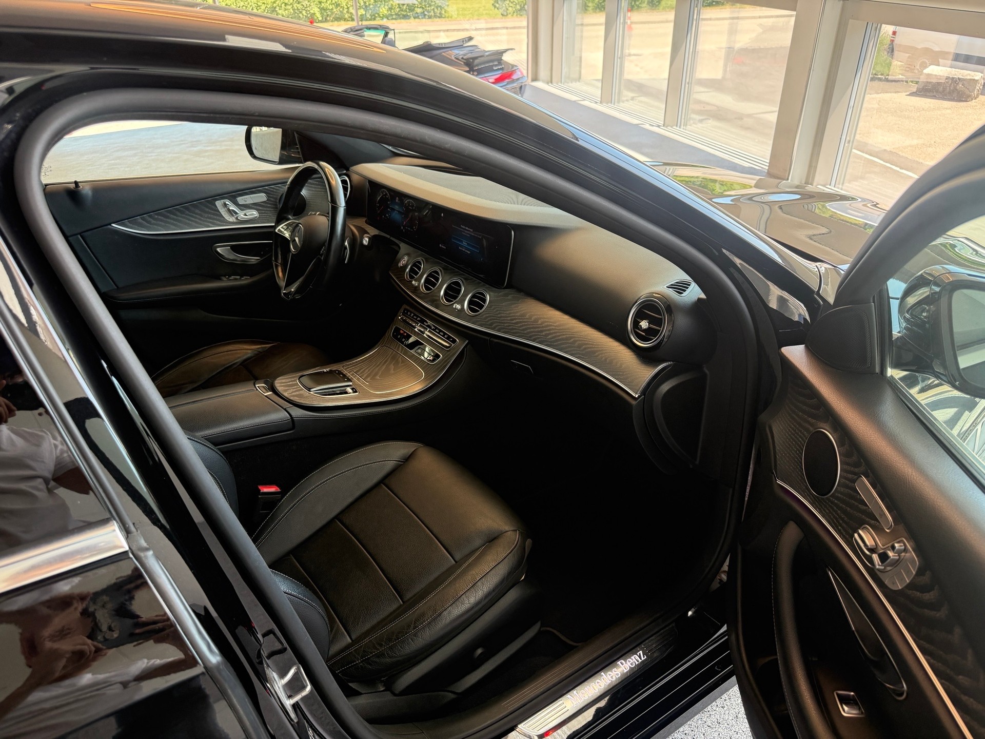 MERCEDES-BENZ E 200 4Matic Avantgarde 9G-Tronic-image-11