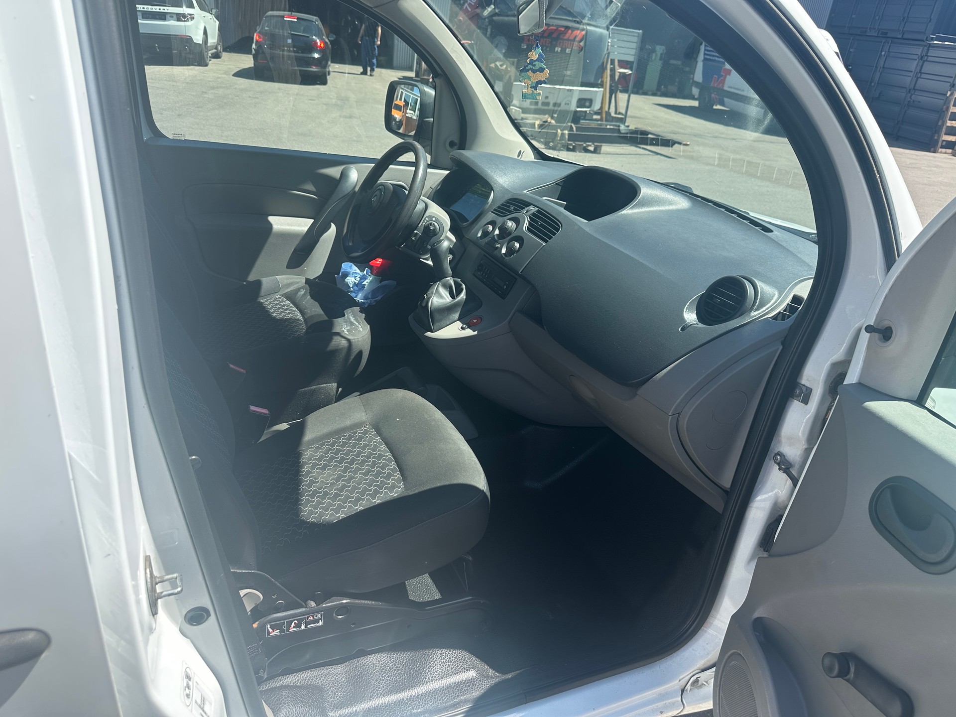 RENAULT Kangoo 1.6 105 Business-image-6