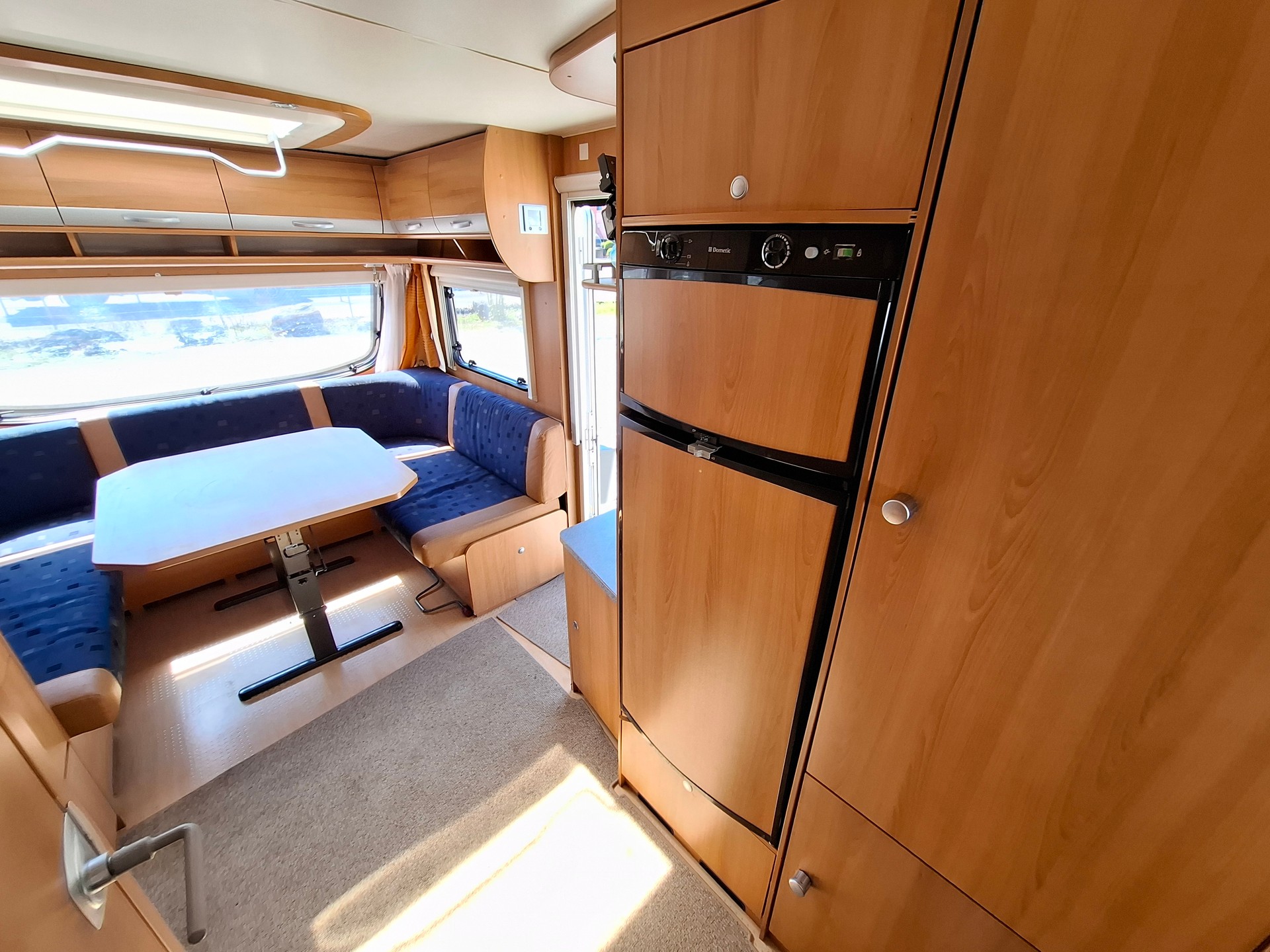 DETHLEFFS Camper snow-image-12