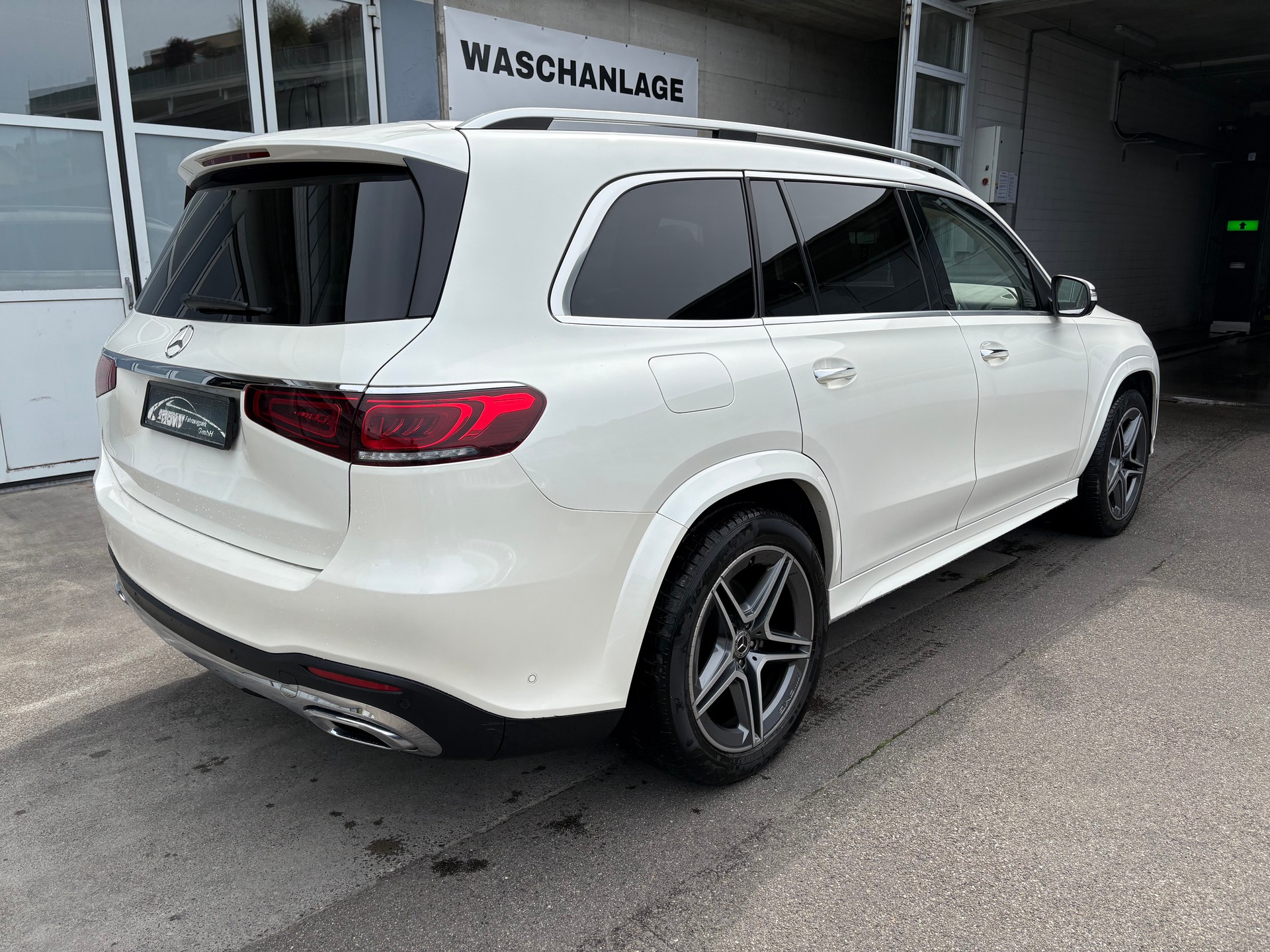 MERCEDES-BENZ GLS 400 d 4Matic AMG Line 9G-Tronic-image-4