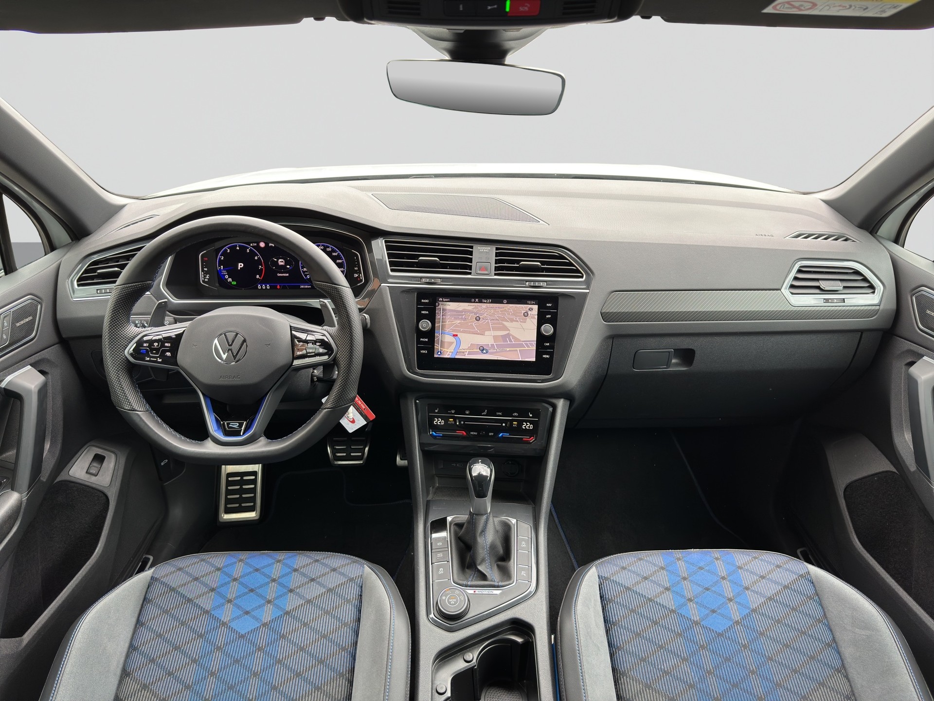 VW Tiguan 2.0TSI R 4Motion DSG-image-15