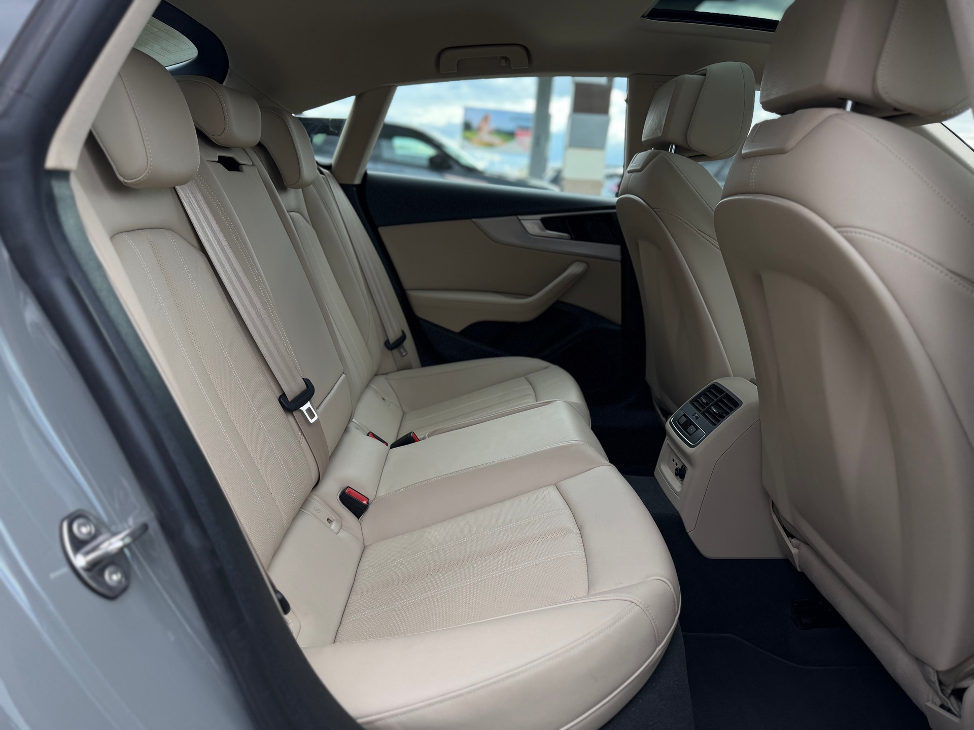 AUDI A5 Sportback 40 TFSI S-Line S-tronic quattro-image-13