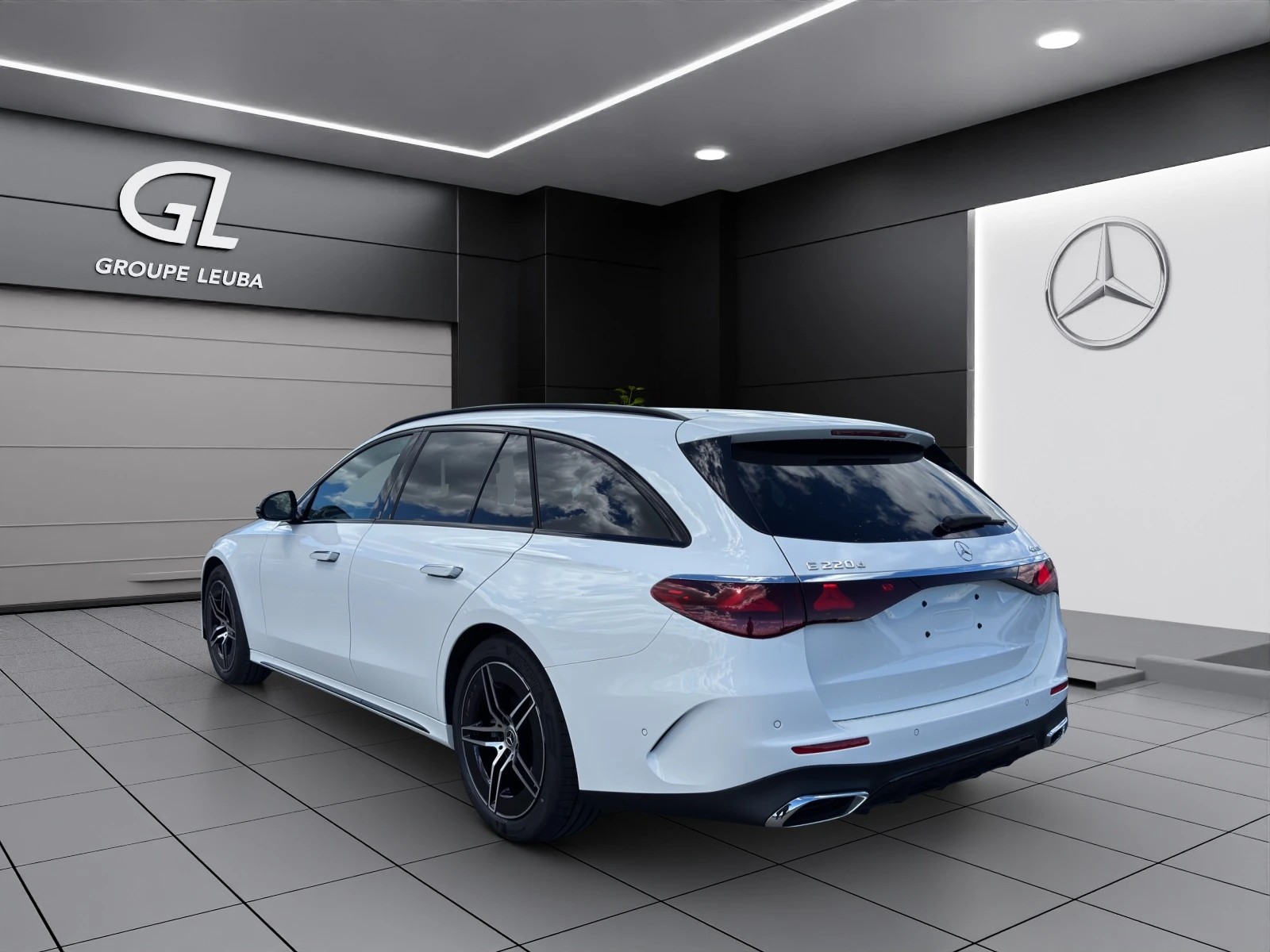 MERCEDES-BENZ E 220 d T 4Matic 9G-Tronic-image-2