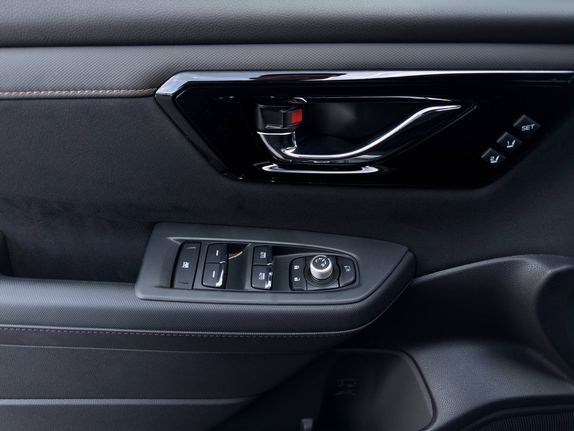 SUBARU Forester Station 2.0i e-Boxer Luxury-image-14