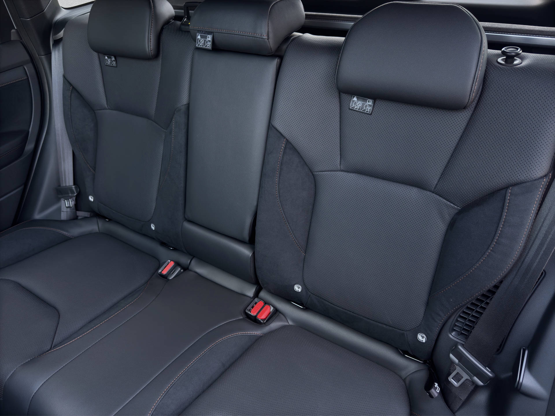SUBARU Forester Station 2.0i e-Boxer Luxury-image-10