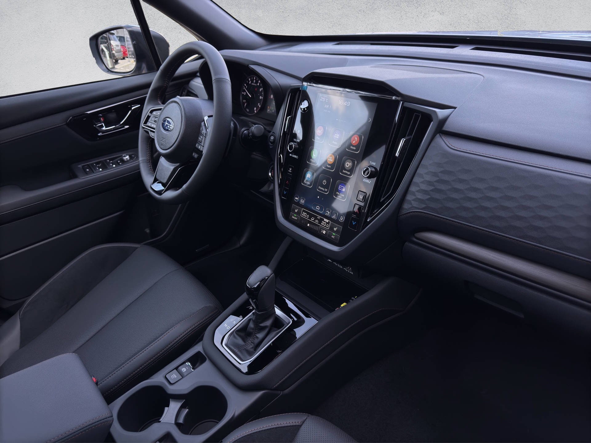 SUBARU Forester Station 2.0i e-Boxer Luxury-image-13