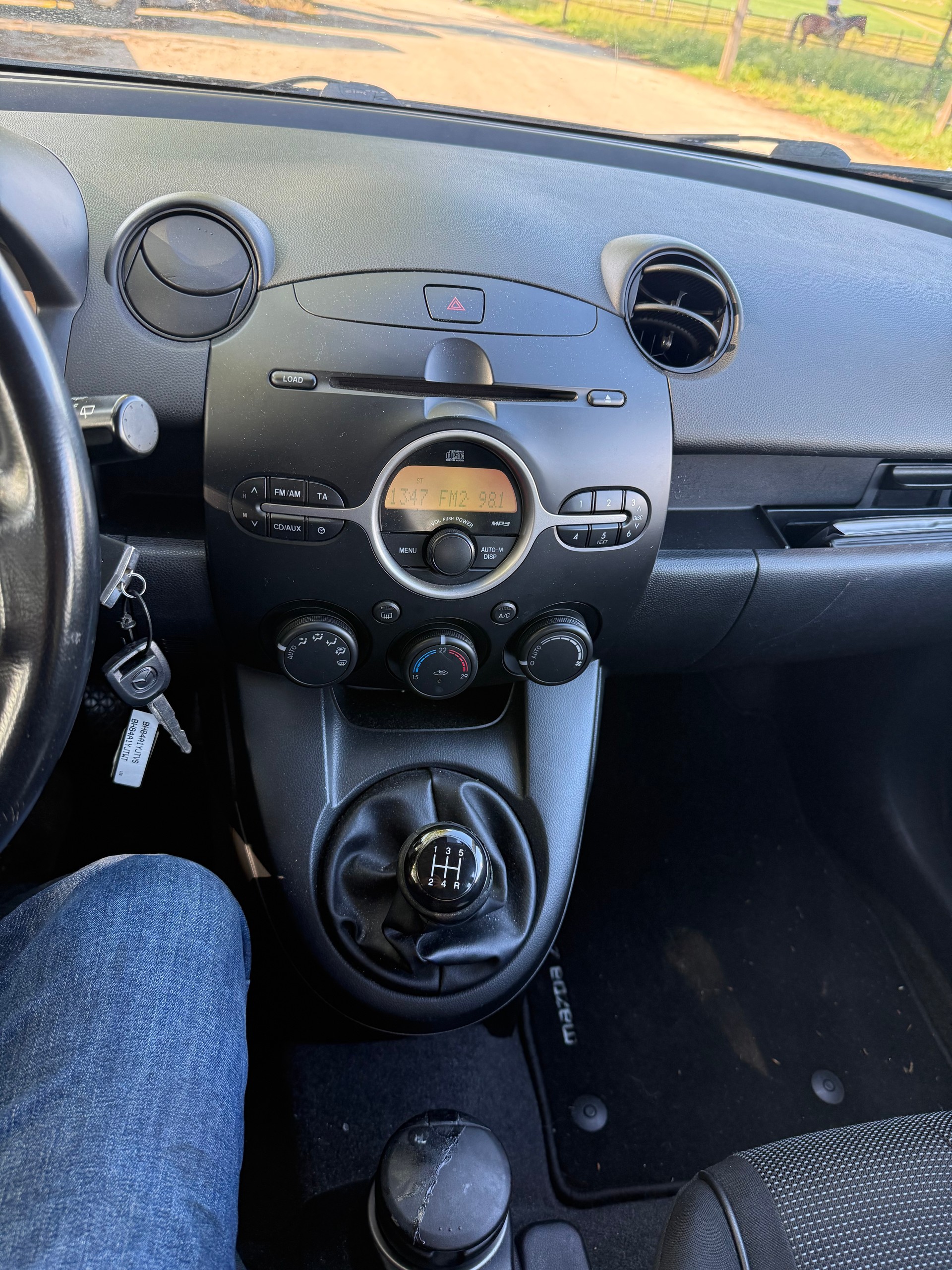 MAZDA 2 1.5i 16V Sport-image-13