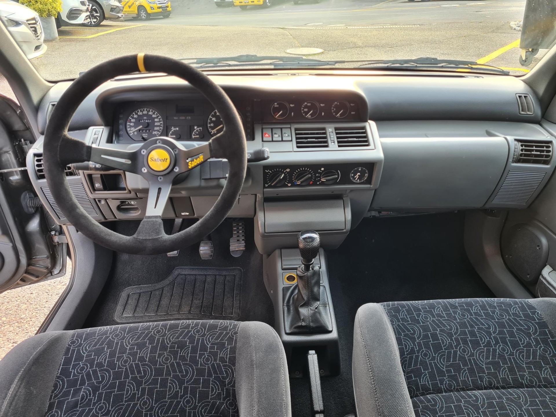 RENAULT Clio 1.8 16V-image-8