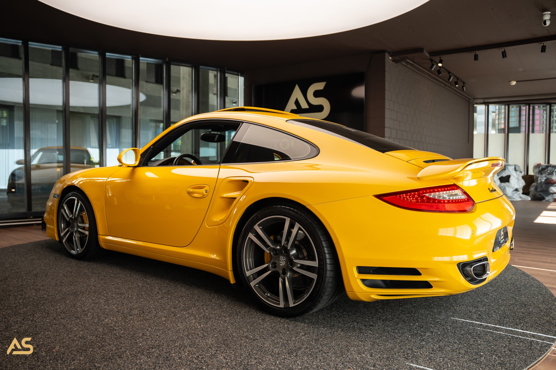 PORSCHE 911 Turbo Coupé (997) *SPEED YELLOW* Porsche Exclusive Sonderbestellung mit Porsche Classic Zertifikat-image-2