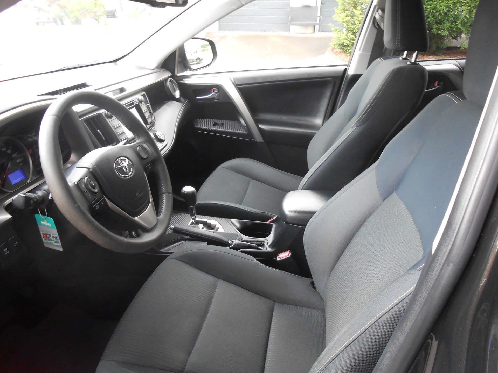 TOYOTA RAV-4 2.0 16V Style-image-9