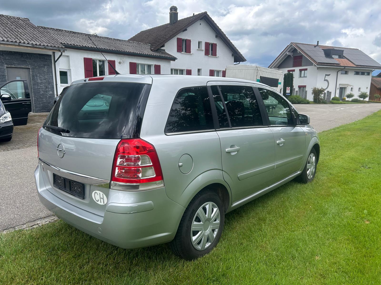 OPEL Zafira 1.8i 16V Enjoy-image-2