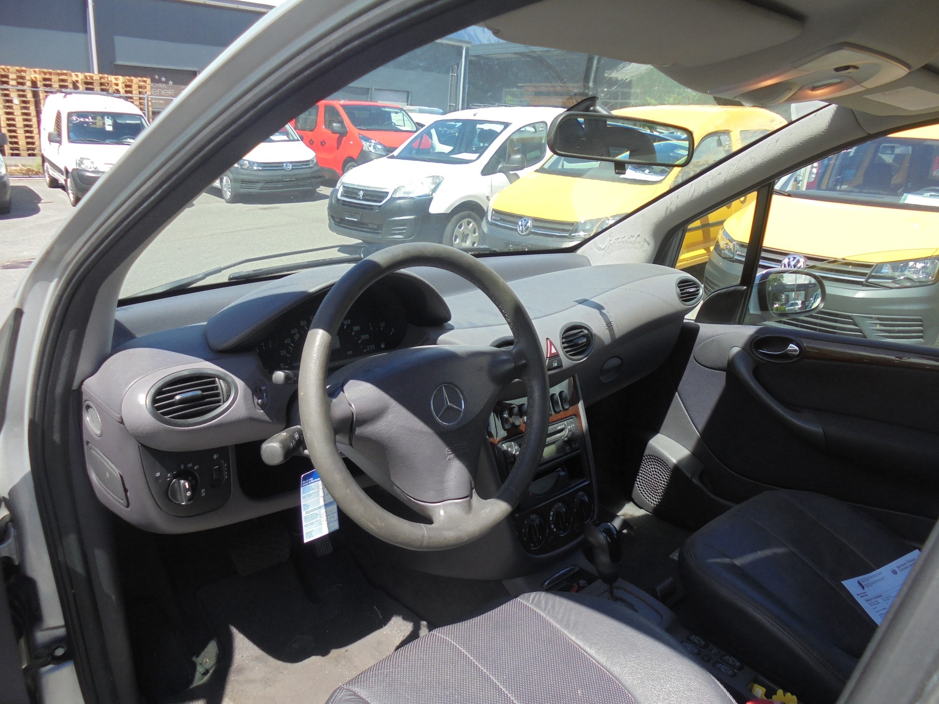 MERCEDES-BENZ A 190 L Avantgarde-image-6