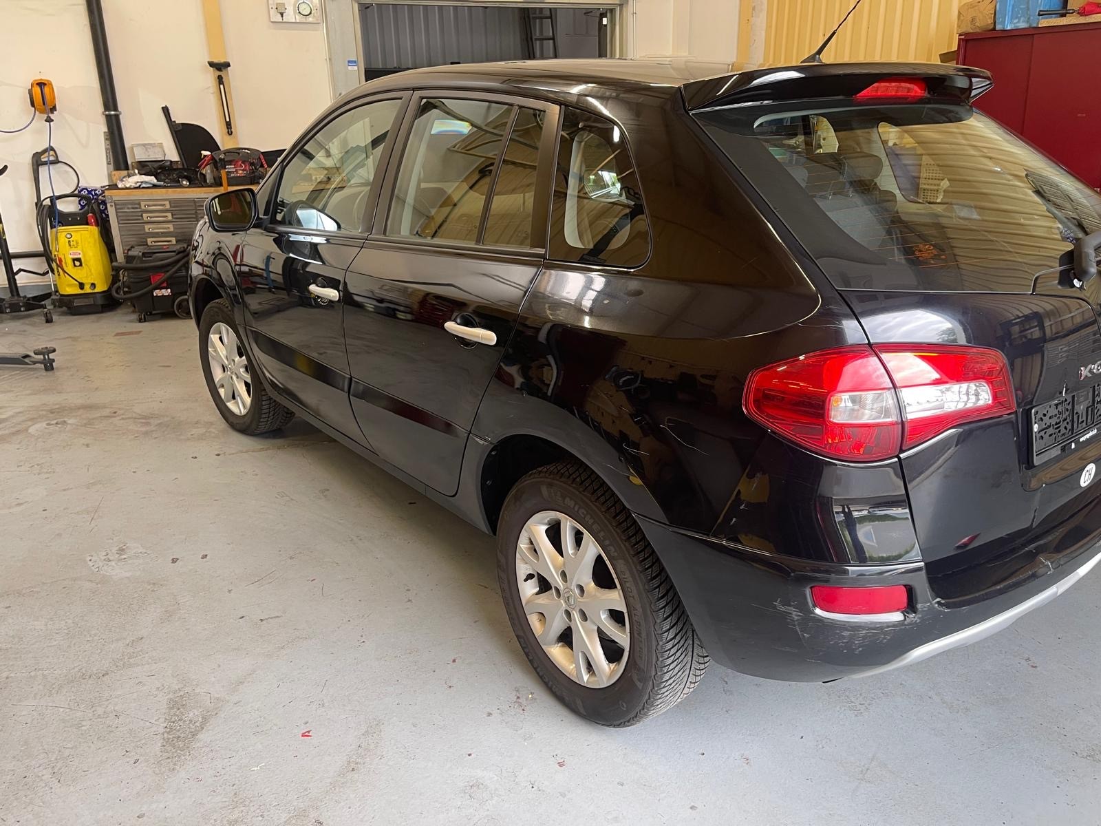 RENAULT Koleos 2.5 Dynamique 4x4-image-1