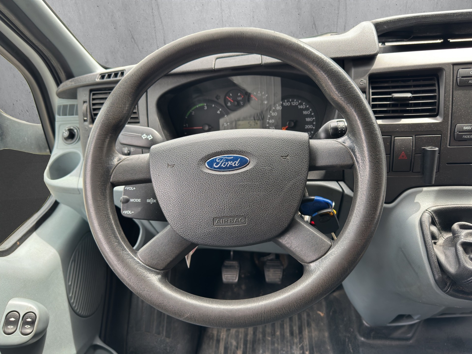 FORD Transit Kab.-Ch. 350 M 2.4 TDCi 140 HEBEBÜHNE-image-14