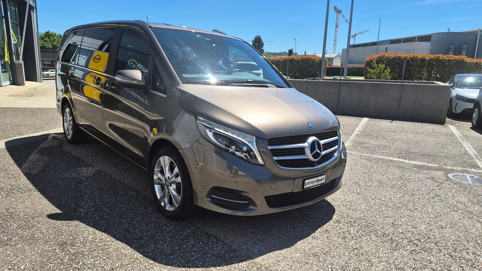 MERCEDES-BENZ V 250 d lang 4Matic 7G-Tronic-image-5