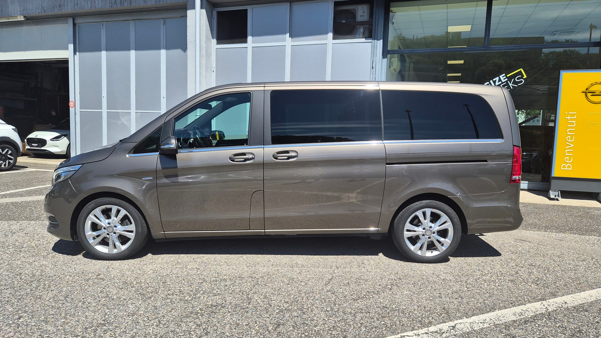 MERCEDES-BENZ V 250 d lang 4Matic 7G-Tronic-image-0