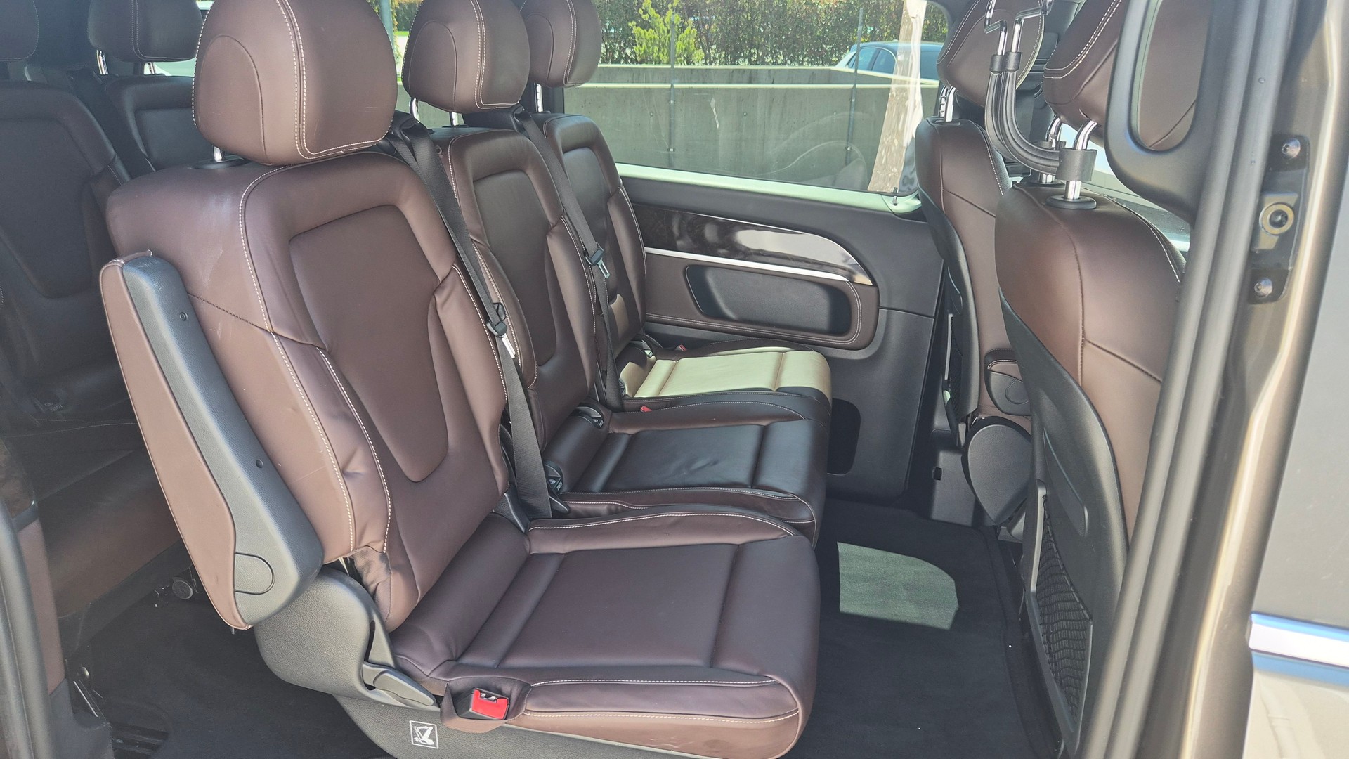 MERCEDES-BENZ V 250 d lang 4Matic 7G-Tronic-image-11