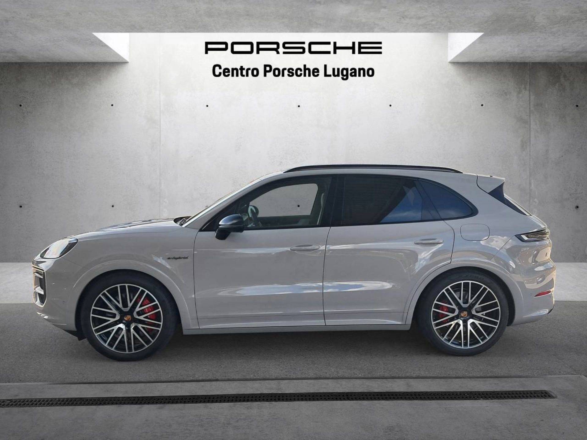 PORSCHE Cayenne S E-Hybrid Black Edition-image-1