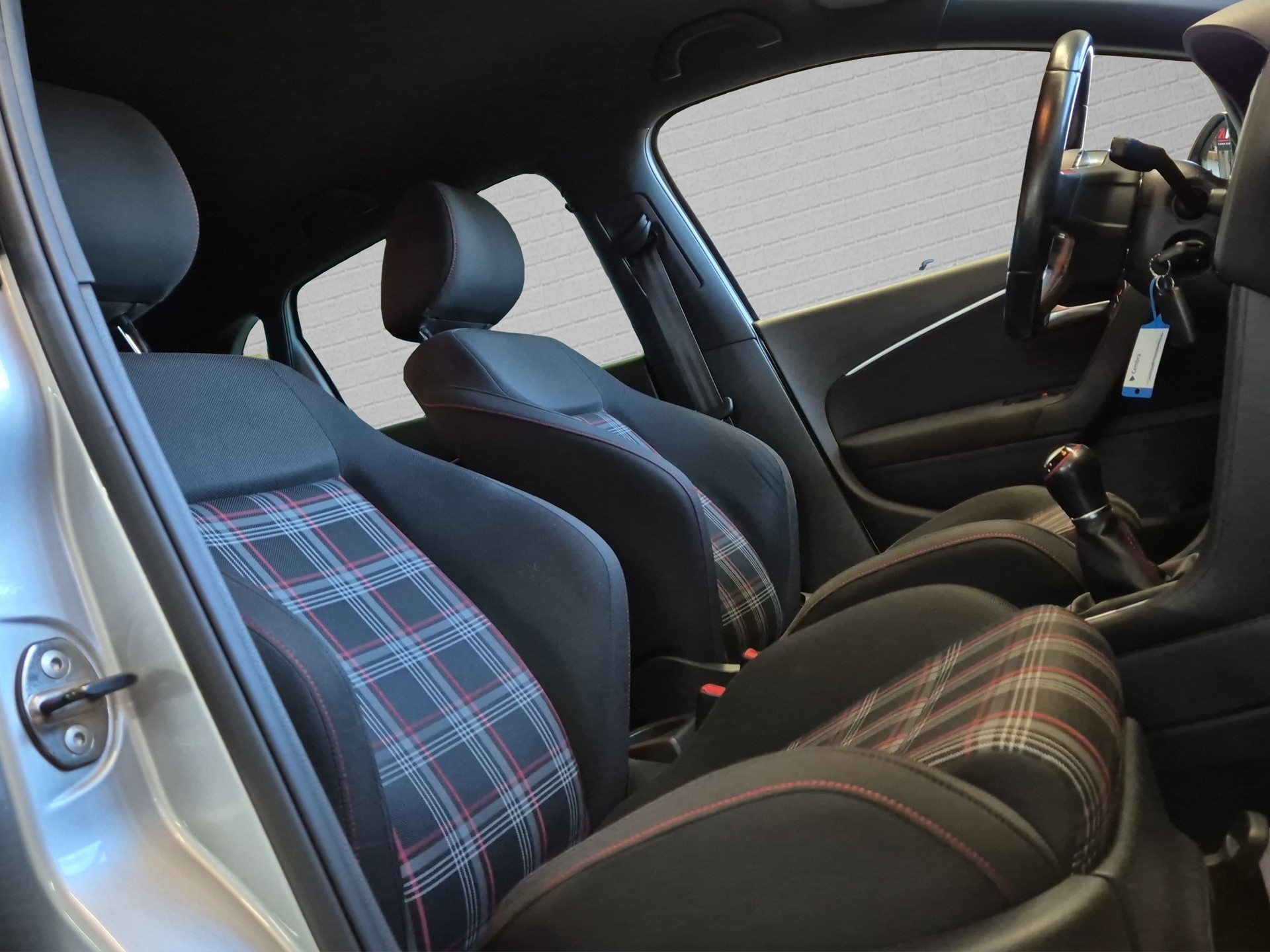 VW Polo 1.8 TSI GTI-image-18