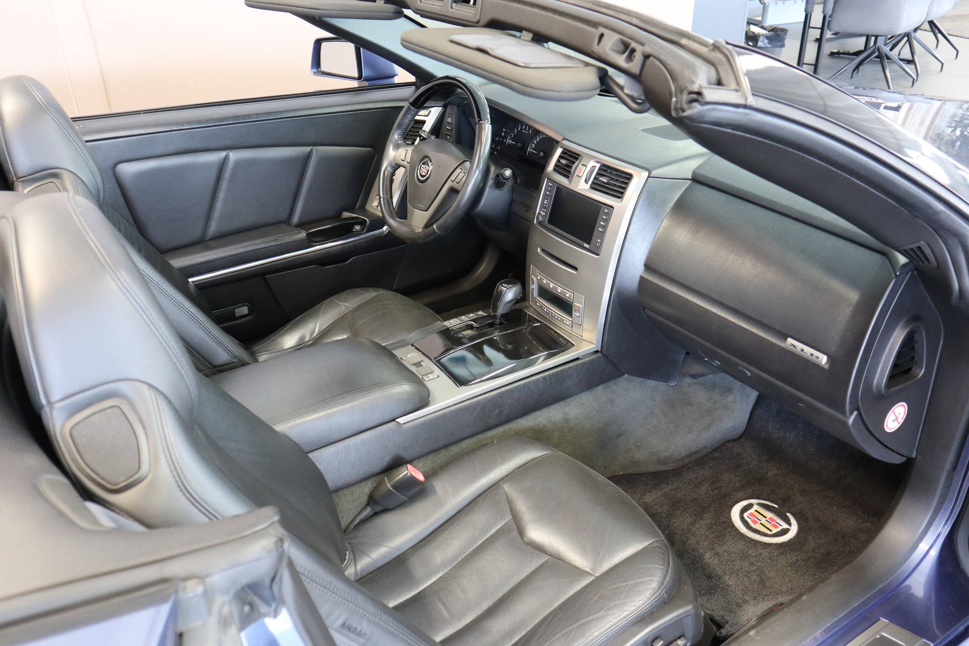 CADILLAC XLR 4.6 32V-image-10