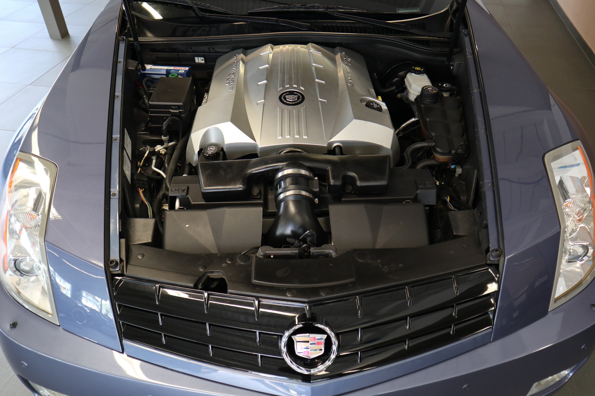 CADILLAC XLR 4.6 32V-image-14