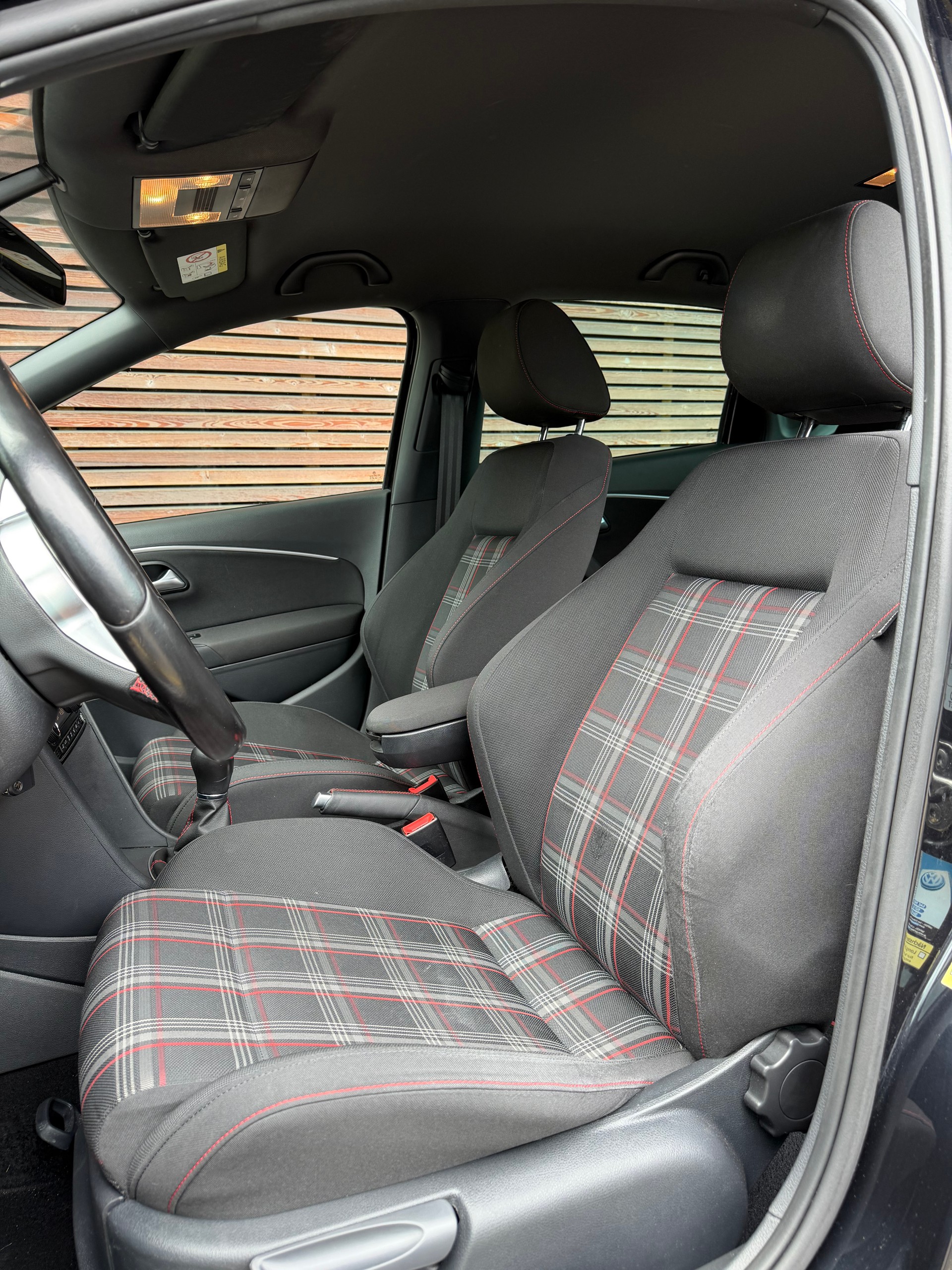 VW Polo 1.8 TSI GTI-image-14