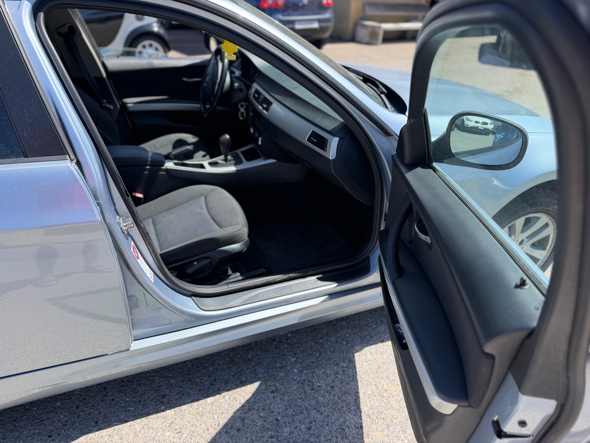 BMW 318i Steptronic-image-14